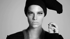 SHAPE SHIFT - Vogue Italia